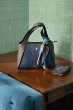 Schal Bodhi Flower Blau