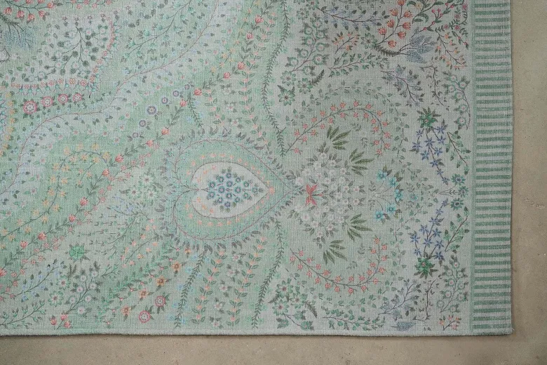 Teppich Alfombra by Pip Hellgrün